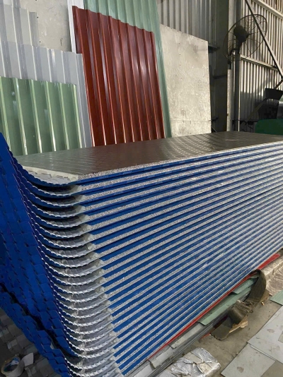 Tôn Cách âm - Cách nhiệt PU uốn vòm móc câu